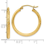 Carica l'immagine nel visualizzatore di Gallery, 10K Yellow Gold 25mm x 2.5mm Diamond Cut Knife Edge Round Hoop Earrings