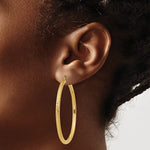 Afbeelding in Gallery-weergave laden, 14K Yellow Gold Large Diamond Cut Classic Round Hoop Earrings 50mm x 3mm