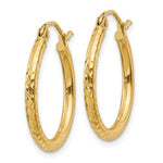 Afbeelding in Gallery-weergave laden, 14K Yellow Gold Diamond Cut Round Hoop Textured Earrings 20mm x 2mm