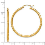 Afbeelding in Gallery-weergave laden, 14K Yellow Gold Satin Diamond Cut Classic Round Hoop Earrings 40mm x 2.5mm