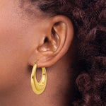 Załaduj obraz do przeglądarki galerii, 14K Yellow Gold Classic Fancy Shrimp Hoop Earrings