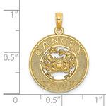 Lade das Bild in den Galerie-Viewer, 14k Yellow Gold Cancun Mexico Crab Circle Pendant Charm
