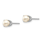 Cargar imagen en el visor de la galería, 14k White Gold 5mm Round Freshwater Cultured Pearl Stud Earrings June Birthstone