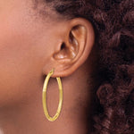 이미지를 갤러리 뷰어에 로드 , 10K Yellow Gold 47mm x 3mm Satin Diamond Cut Round Hoop Earrings
