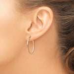 Kép betöltése a galériamegjelenítőbe: 10k Rose Gold 29mm x 2mm Diamond Cut Round Hoop Earrings
