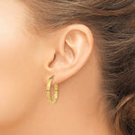 이미지를 갤러리 뷰어에 로드 , 10K Yellow Gold 23mm x 3mm Diamond Cut Edge Round Hoop Earrings
