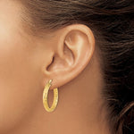 Kép betöltése a galériamegjelenítőbe: 14k Yellow Gold 25mm x 3.75mm Diamond Cut Inside Outside Round Hoop Earrings
