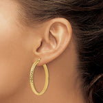 Kép betöltése a galériamegjelenítőbe: 14K Yellow Gold 38mm x 4mm Diamond Cut Round Hoop Earrings
