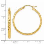 Indlæs billede til gallerivisning 14k Yellow Gold 30mm x 2.5mm Diamond Cut Round Hoop Earrings
