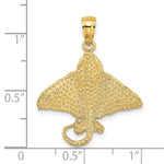 Lade das Bild in den Galerie-Viewer, 14k Yellow Gold Stingray Eagle Ray Textured Spotted Pendant Charm
