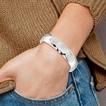 画像をギャラリービューアに読み込む, 925 Sterling Silver 13.5mm Hammered Contemporary Modern Cuff Bangle Bracelet
