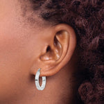 Kép betöltése a galériamegjelenítőbe: 14K White Gold Square Tube Round Hoop Earrings 20mm x 3mm
