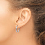 Lataa kuva Galleria-katseluun, 14k White Gold 18mm x 2.5mm Diamond Cut Round Hoop Earrings
