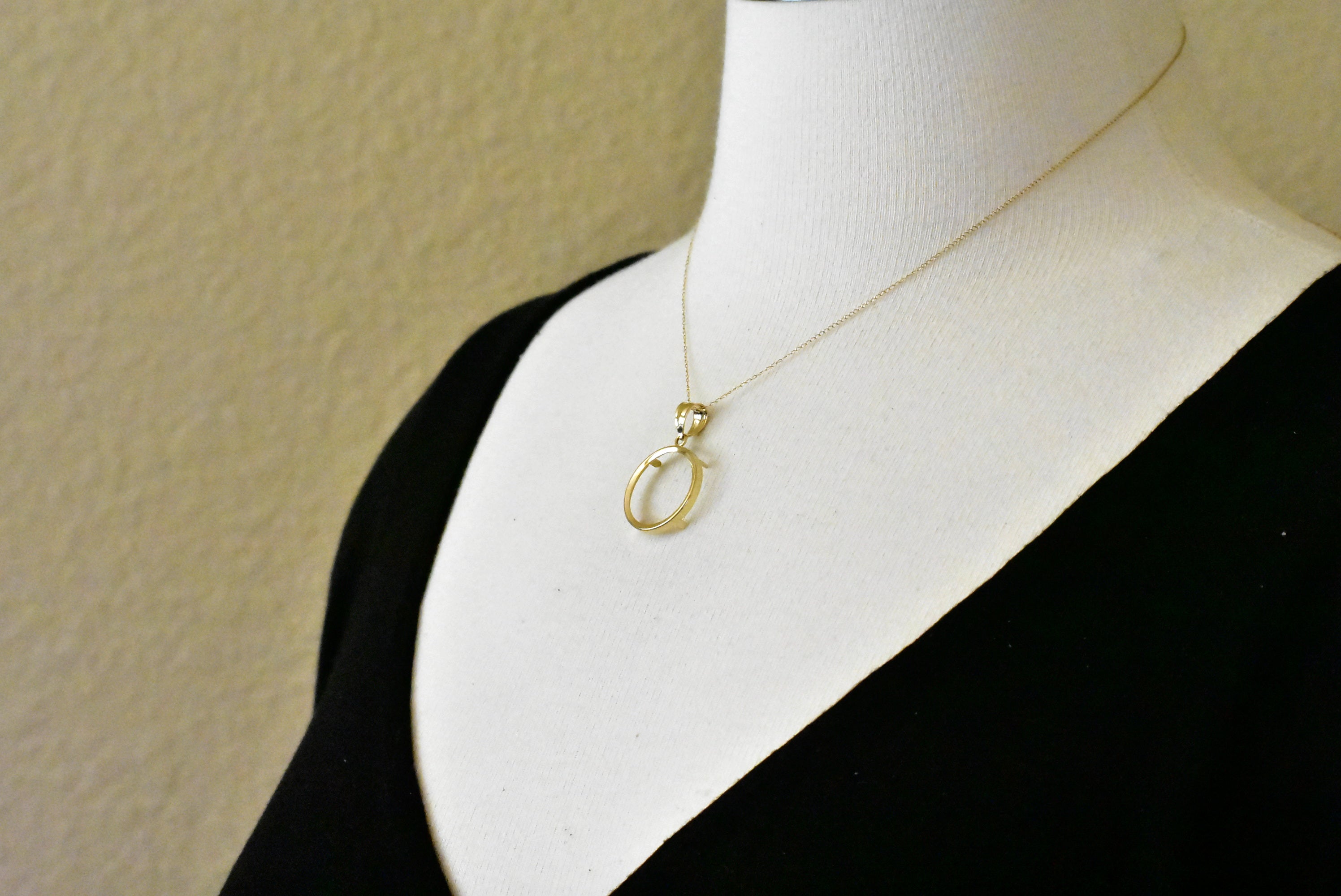 14K Yellow Gold Holds 20mm x 1.7mm Coins or Canadian 1/4 oz Ounce Maple Leaf Coin Holder Tab Back Frame Pendant