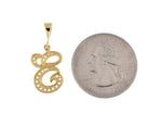 Załaduj obraz do przeglądarki galerii, 10K Yellow Gold Initial Letter E Cursive Script Alphabet Filigree Pendant Charm
