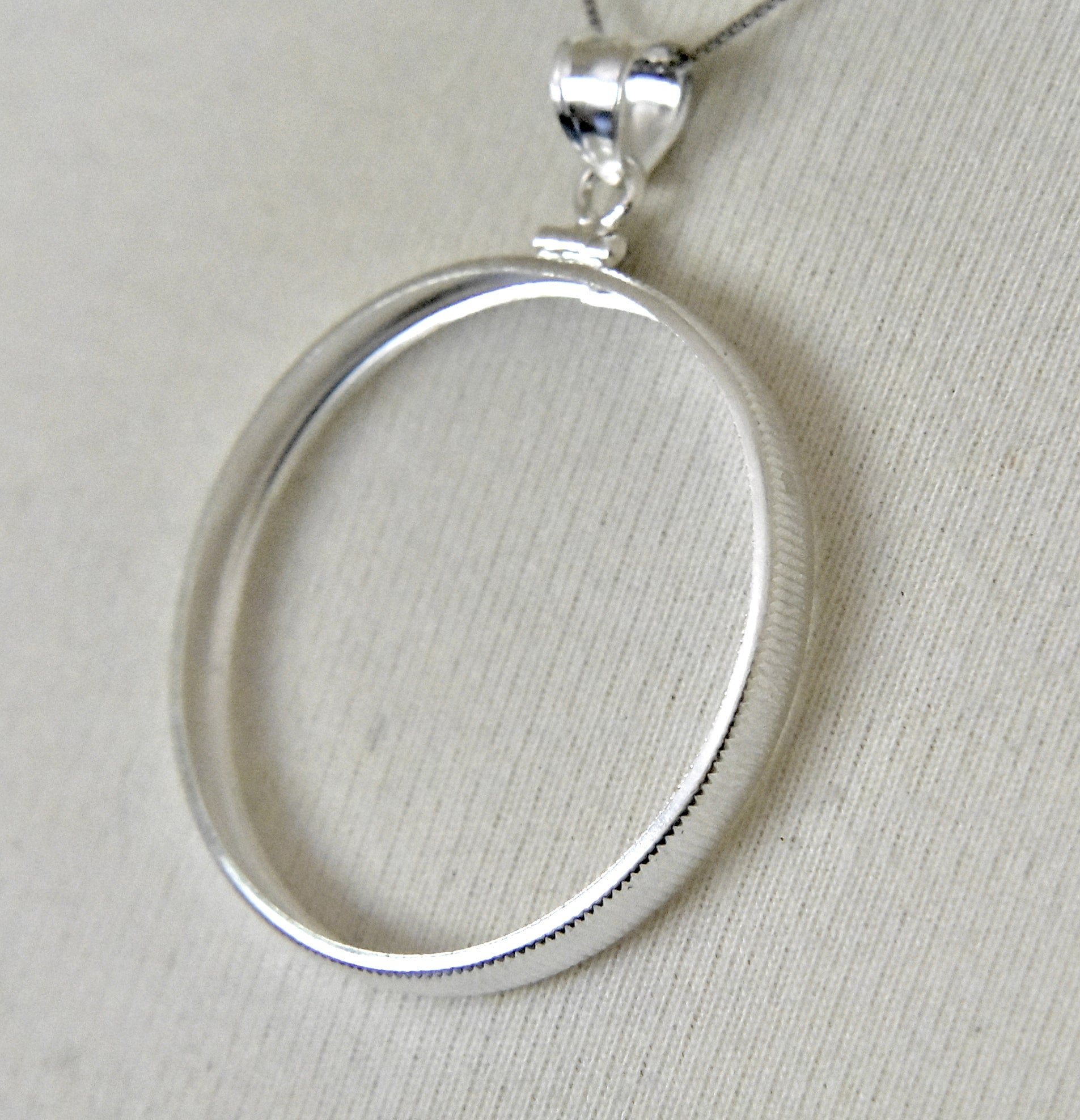 Sterling Silver Coin Holder Bezel Pendant Charm Screw Top Holds 38.2mm x 3.1mm Coins