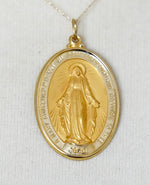 Kép betöltése a galériamegjelenítőbe: 14k Yellow Gold Blessed Virgin Mary Miraculous Medal Oval Large Pendant Charm
