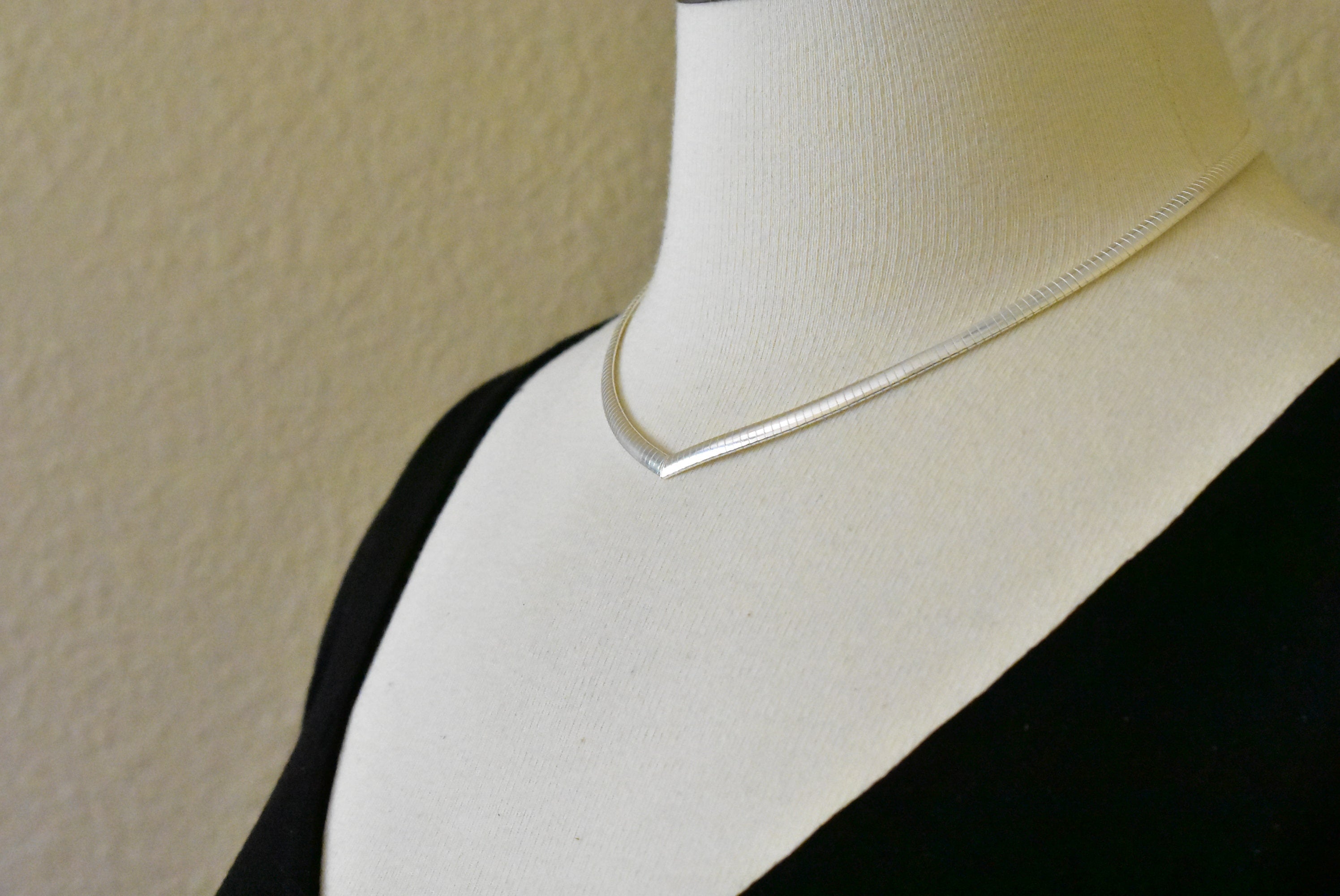 Sterling Silver 4mm Omega Cubetto V Shaped Choker Necklace Chain with Lobster Clasp