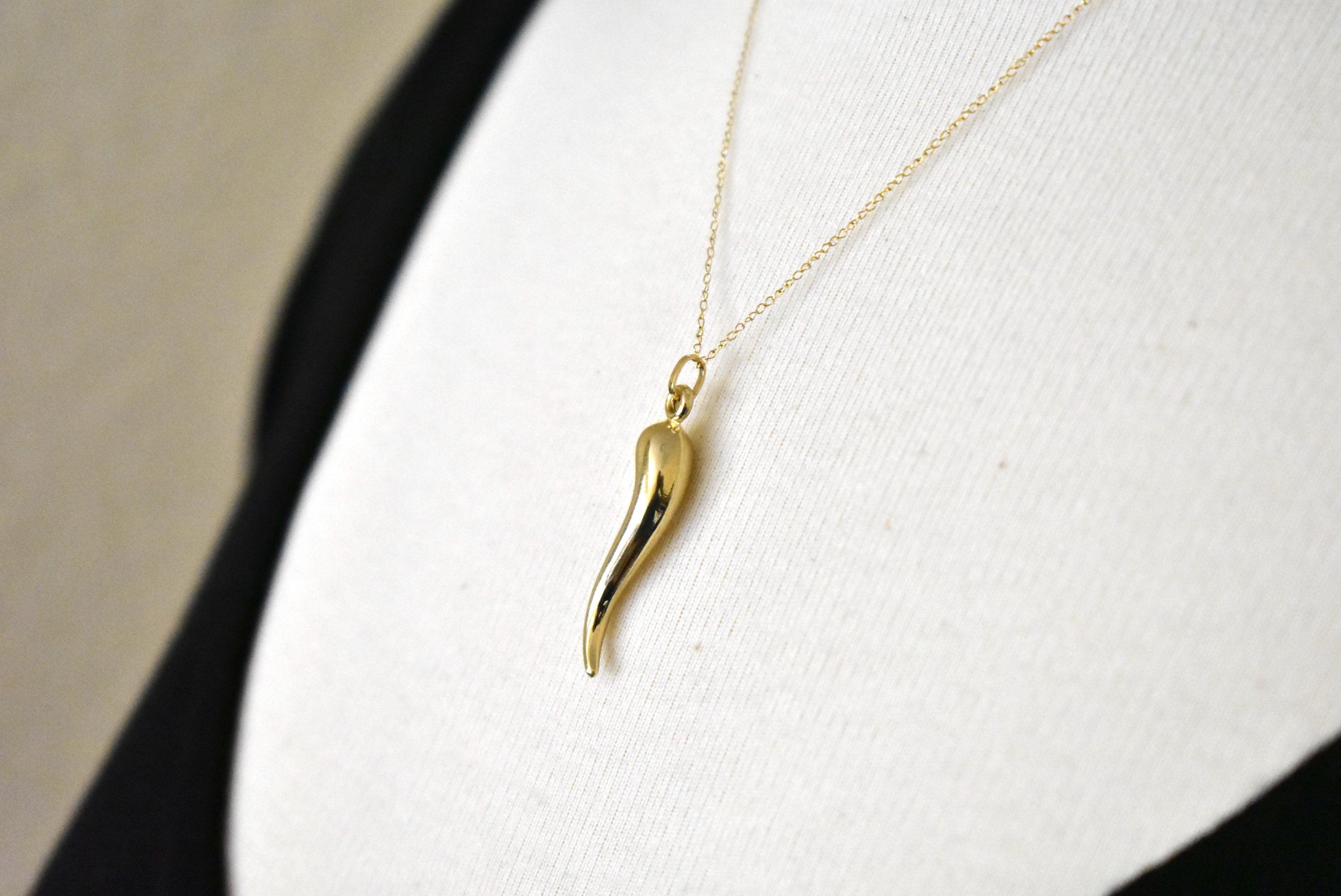 14k Yellow Gold Italian Horn Lucky 3D Pendant Charm