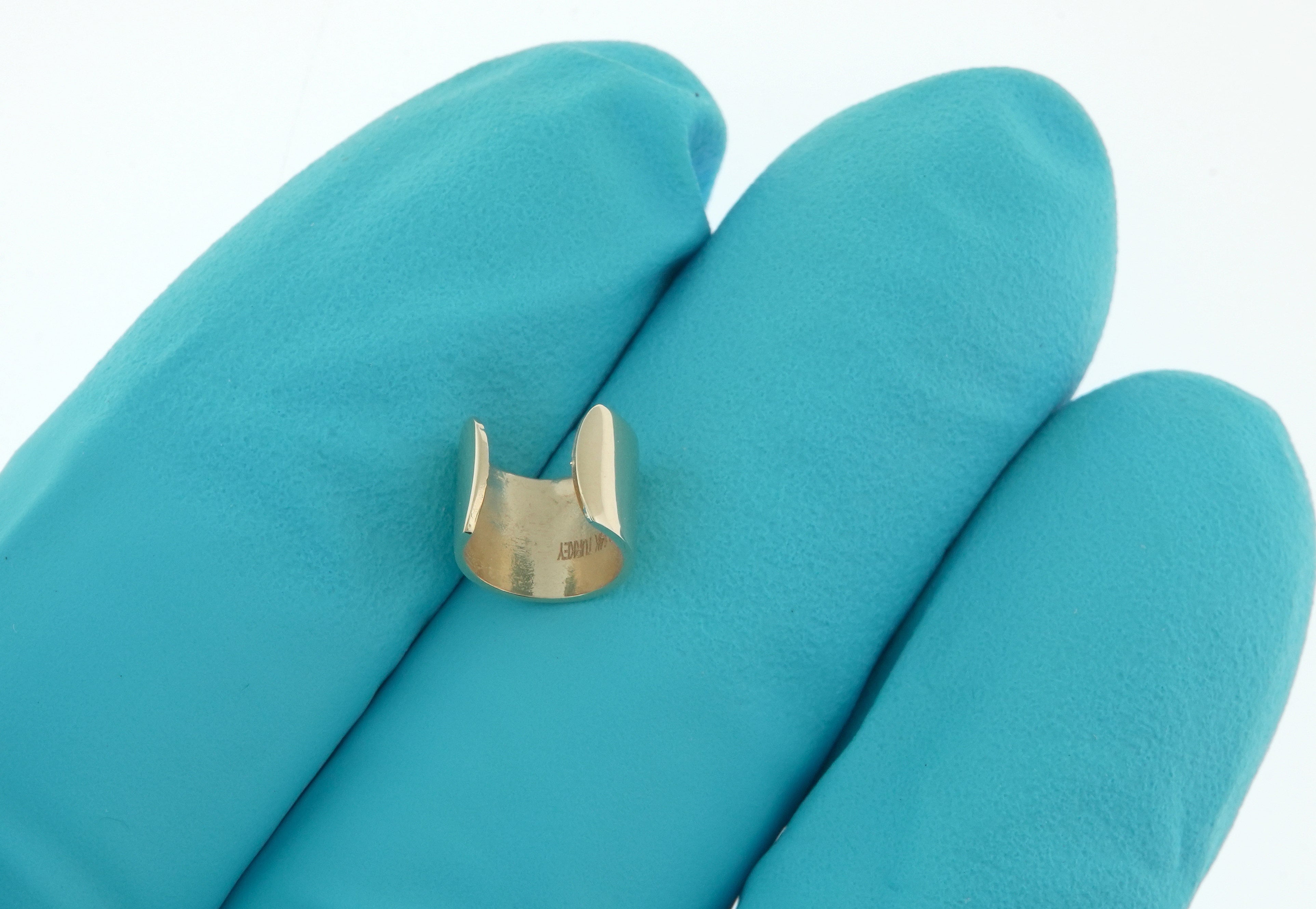 14K Yellow Gold Ear Cuff Non Pierced Earrings One Piece