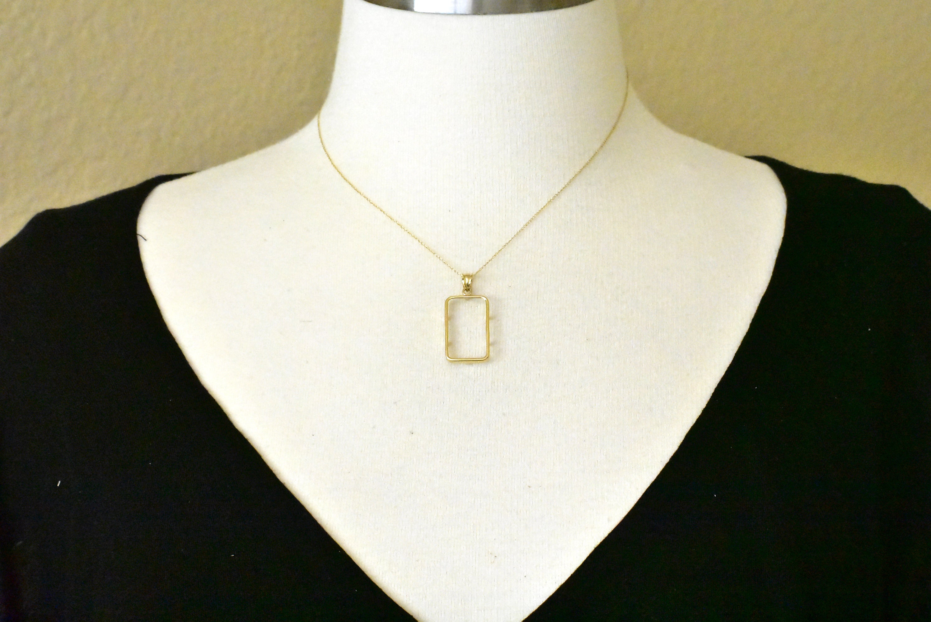 14K Yellow Gold Holds 23.5mm x 14mm Coins Credit Suisse 5 gram Tab Back Frame Mounting Holder Pendant Charm