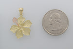 Afbeelding in Gallery-weergave laden, 14k Gold Two Tone Hibiscus Flower Pendant Charm
