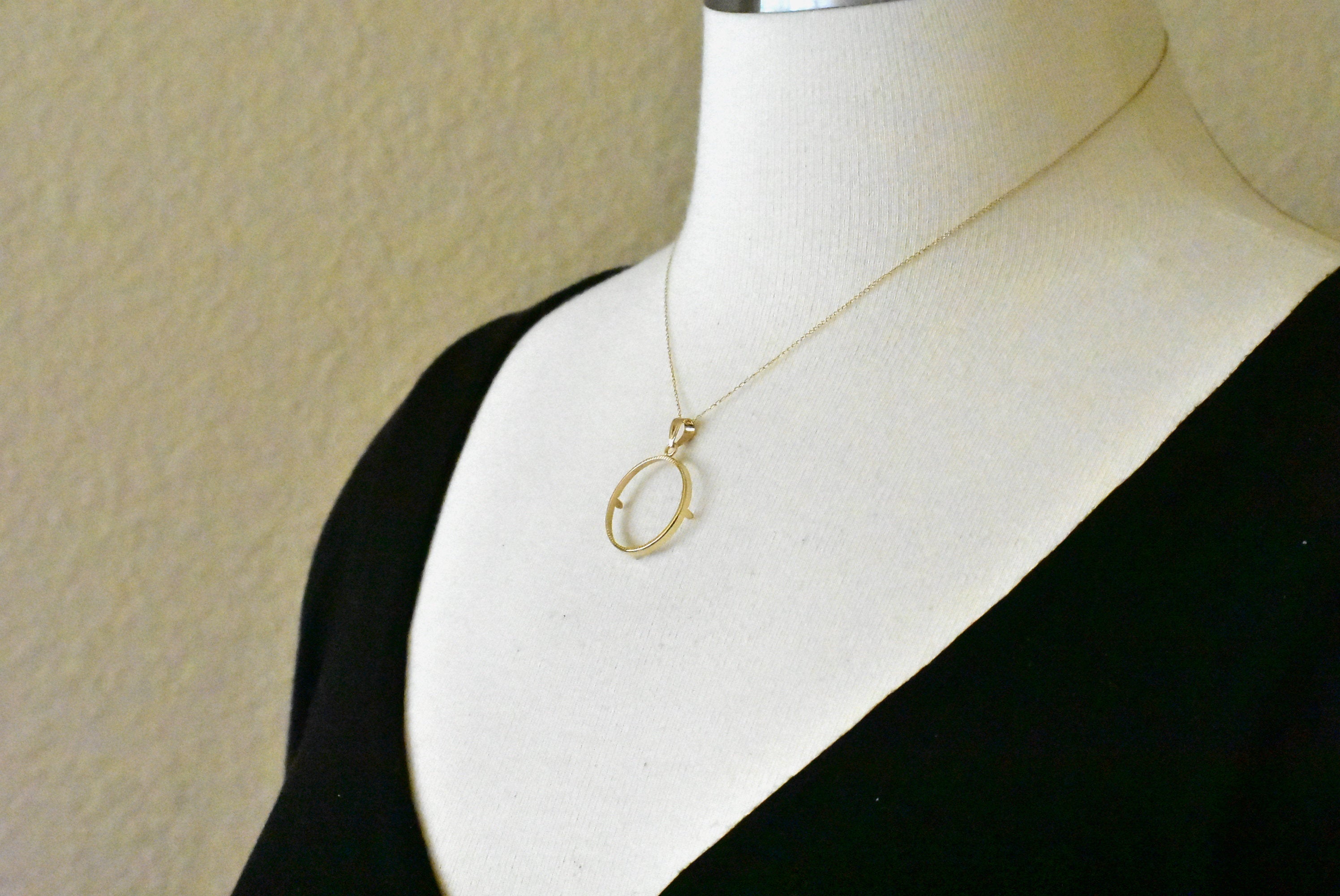 14K Yellow Gold Holds 22mm Coins 1/4 oz  American Eagle Panda US $5 Dollar Jamestown 2 Rand Coin Holder Prong Bezel Pendant Charm