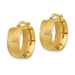 Kép betöltése a galériamegjelenítőbe: 14K Yellow Gold 19mmx18mmx8mm Modern Contemporary Round Hoop Earrings

