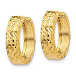 Carica l&#39;immagine nel visualizzatore di Gallery, 14k Yellow Gold Classic Textured Hinged Hoop Huggie Earrings
