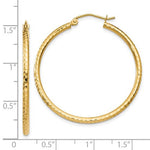 Afbeelding in Gallery-weergave laden, 14K Yellow Gold Diamond Cut Round Hoop Textured Earrings 35mm x 2mm
