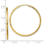 Carica l&#39;immagine nel visualizzatore di Gallery, 14k Yellow Gold 34mm x 1.35mm Diamond Cut Round Endless Hoop Earrings
