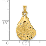 Afbeelding in Gallery-weergave laden, 14k Yellow Gold Oyster Shell Seashell Textured Pendant Charm
