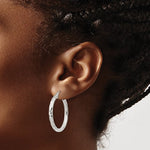 Cargar imagen en el visor de la galería, Sterling Silver Diamond Cut Classic Round Hoop Earrings 30mm x 3mm
