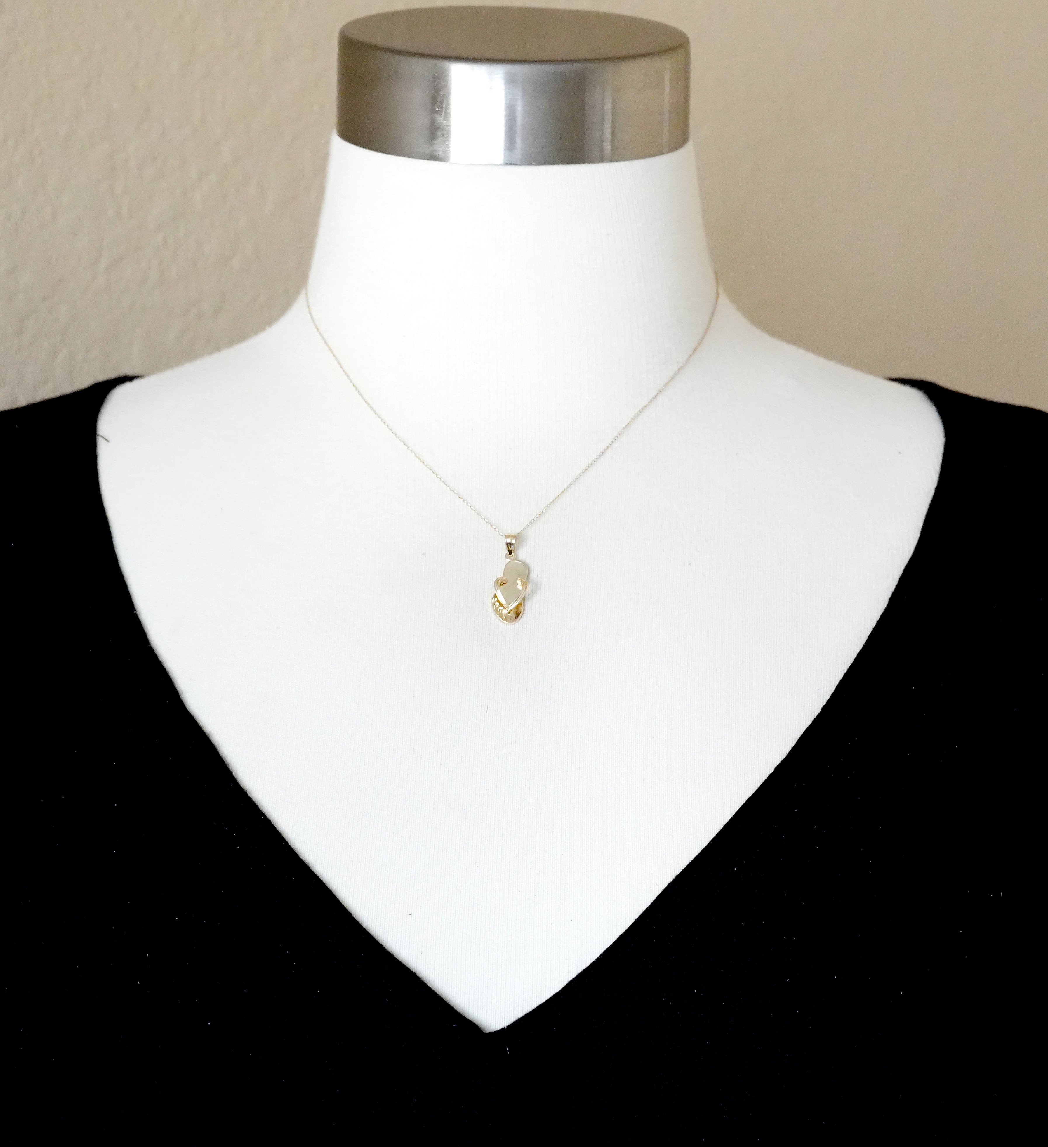 14k Yellow Gold Flip Flop Slipper Sandal 3D Pendant Charm