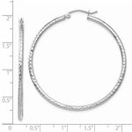 Afbeelding in Gallery-weergave laden, 14K White Gold Diamond Cut Round Hoop Textured Earrings 45mm x 2mm
