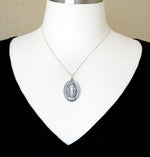 Indlæs billede til gallerivisning Sterling Silver Blessed Virgin Mary Miraculous Medal Pendant Charm
