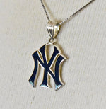 Indlæs billede til gallerivisning Sterling Silver Gold Plated Enamel New York Yankees LogoArt Licensed Major League Baseball MLB Pendant Charm
