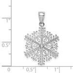 Carregar imagem no visualizador da galeria, 14k White Gold Snowflake Pendant Charm
