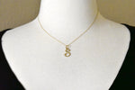 Afbeelding in Gallery-weergave laden, 14K Yellow Gold Initial Letter S Cursive Script Alphabet Pendant Charm
