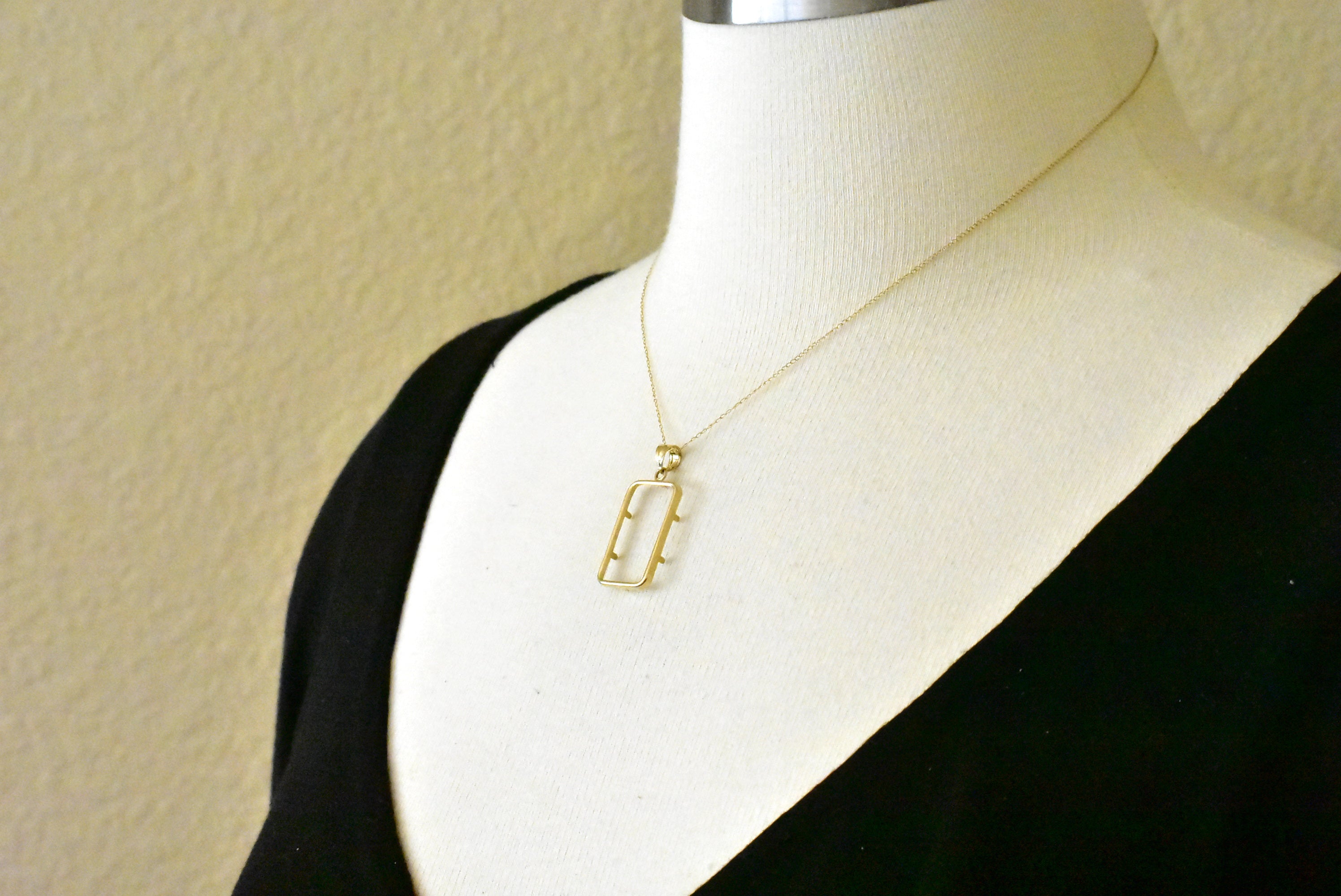 14K Yellow Gold Holds 23.5mm x 14mm Coins Credit Suisse 5 gram Tab Back Frame Mounting Holder Pendant Charm