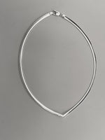 Charger l&#39;image dans la galerie, Sterling Silver 4mm Omega Cubetto V Shaped Choker Necklace Chain with Lobster Clasp
