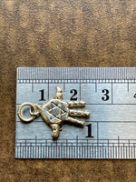 Carregar imagem no visualizador da galeria, Sterling Silver Antique Finish Hamsa Hand of God with Star of David 3D Pendant Charm
