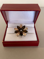 Lataa kuva Galleria-katseluun, Sterling Silver Cubic Zirconia CZ Champagne Brown Flower Floral Cocktail Ring
