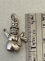 Afbeelding in Gallery-weergave laden, Sterling Silver Antique Finish Snowman 3D Pendant Charm
